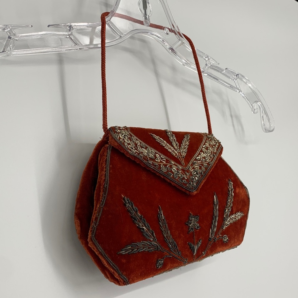 Vintage Afsal Stores Elegant Red Embroidered Women's party Bag Pakistan 🇵🇰 RARE! - Picture 3 of 17